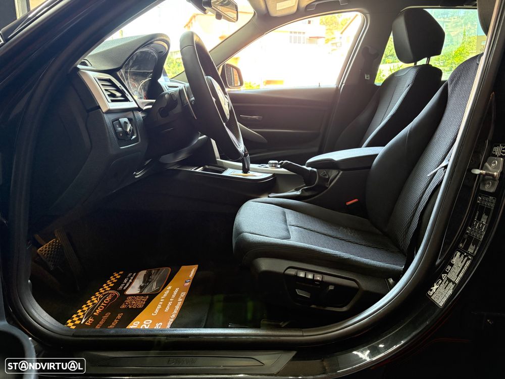 BMW 320 d Aut. Sport Line - 33
