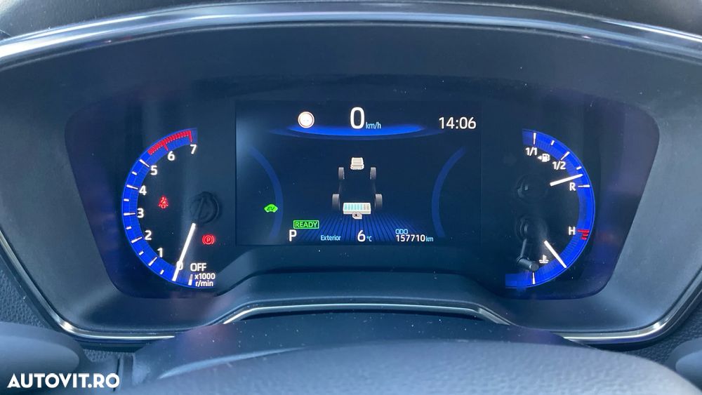 Toyota Corolla 1.8 HSD TS Dynamic - 11