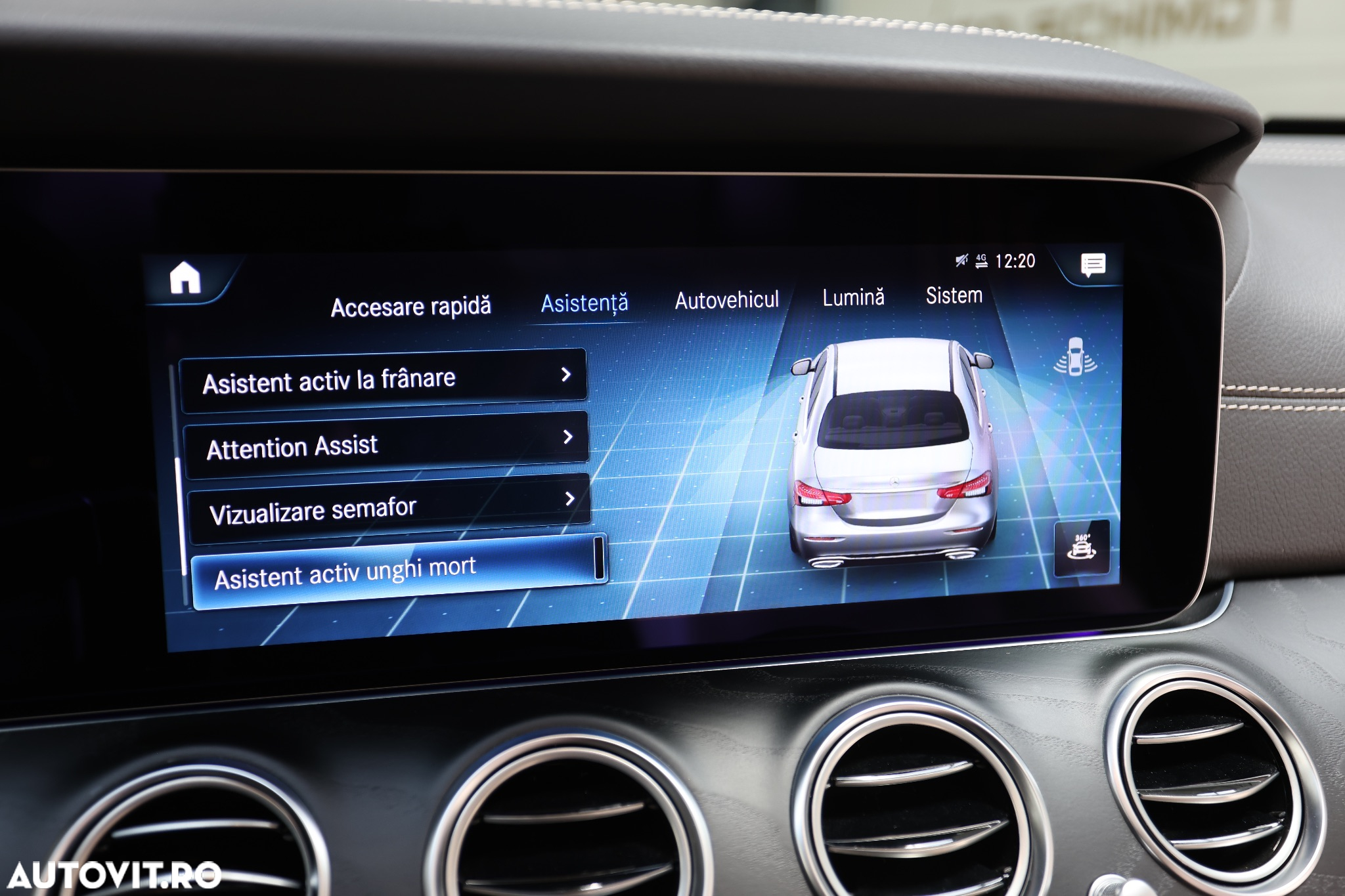 Mercedes-Benz E 300 d 4Matic 9G-TRONIC Exclusive - 33