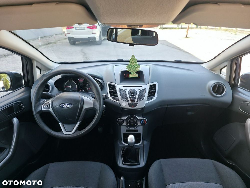 Ford Fiesta - 10