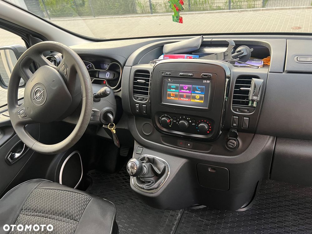 Opel Vivaro - 12