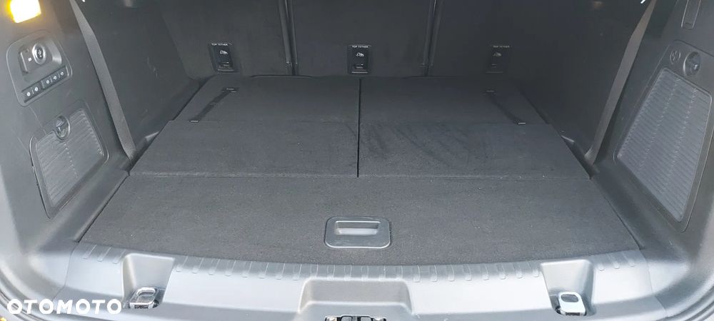 Ford S-Max - 16