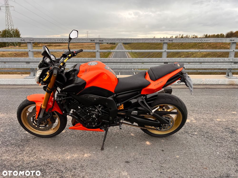 Yamaha FZ8 - 5