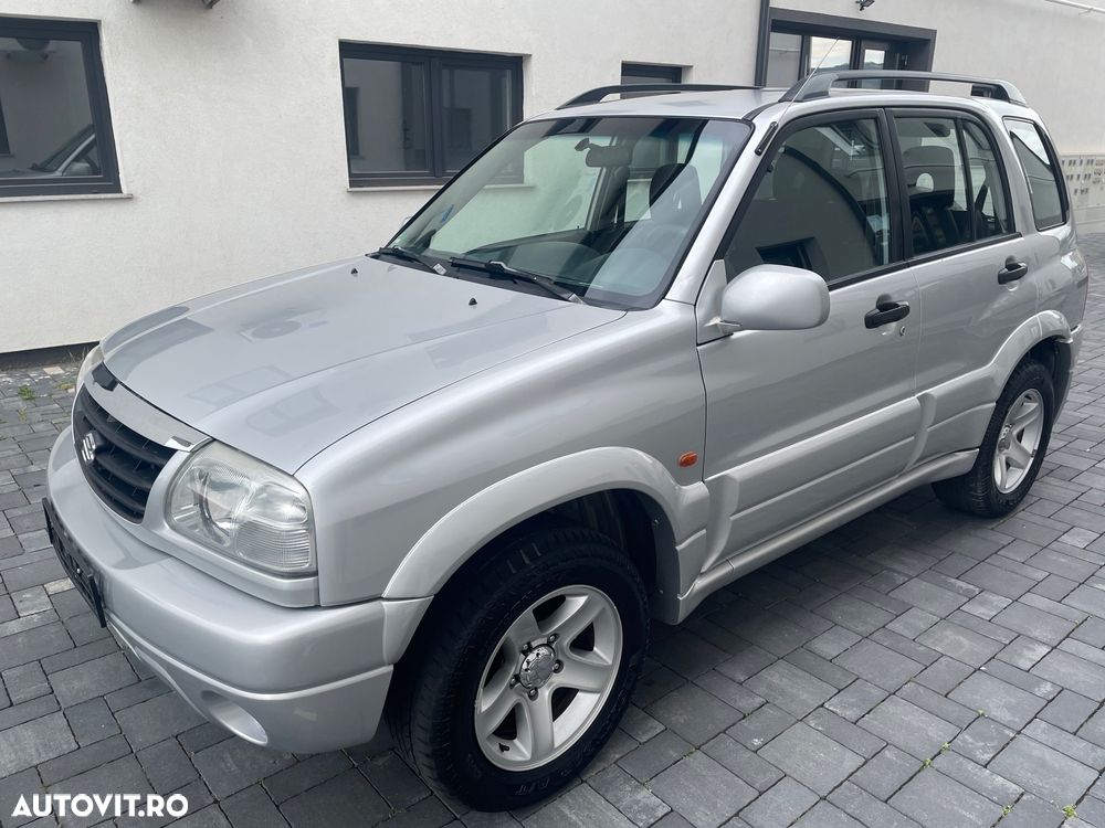 Suzuki Grand Vitara 2.0i - 1