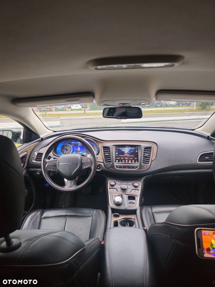 Chrysler 200 - 11