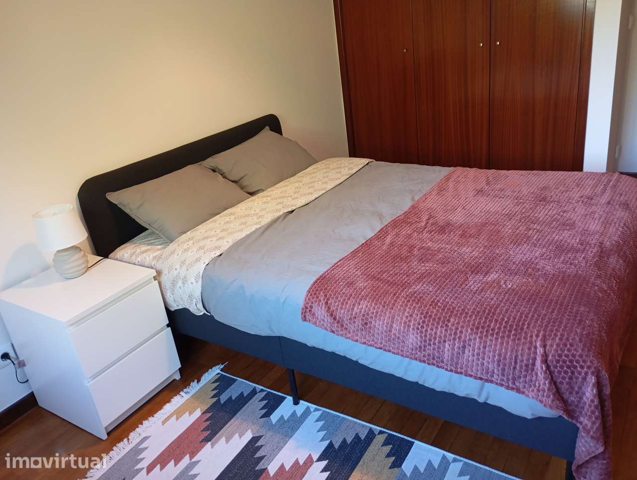 Quarto Individual em Vila Verde com Utilidades - Grande imagem: 2/23