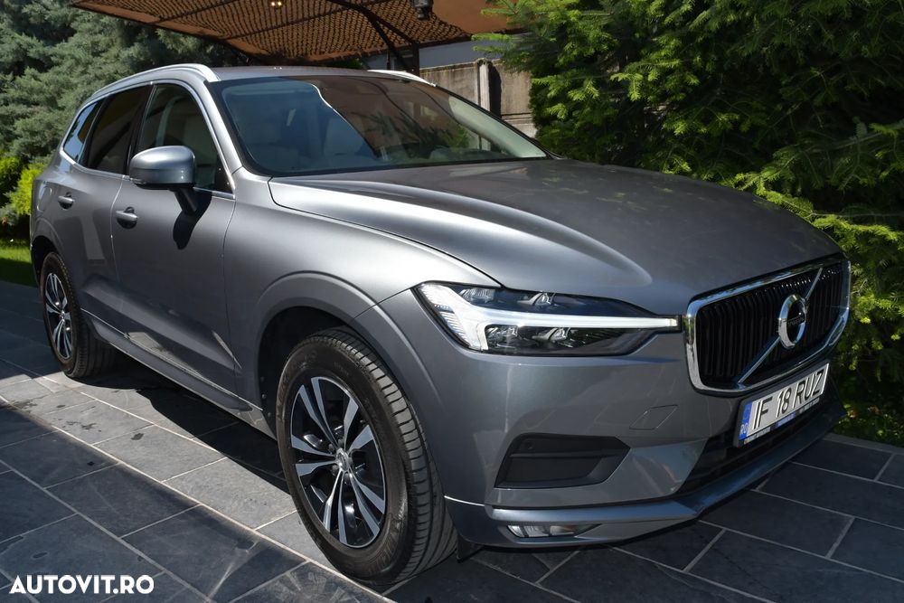 Volvo XC 60 B4 MHEV AT8 AWD Momentum Pro - 27