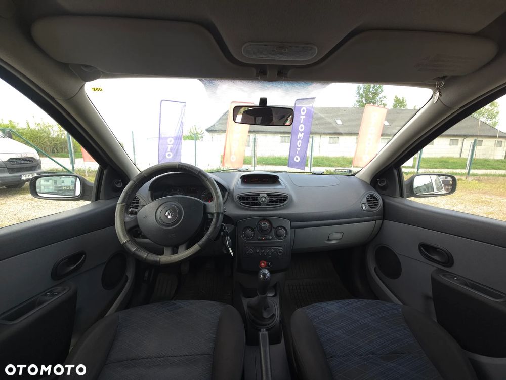 Renault Clio 1.4 16V Expression - 30