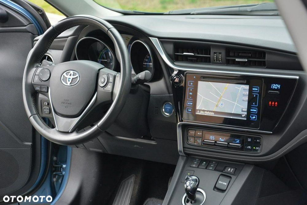 Toyota Auris Hybrid 135 Premium - 21