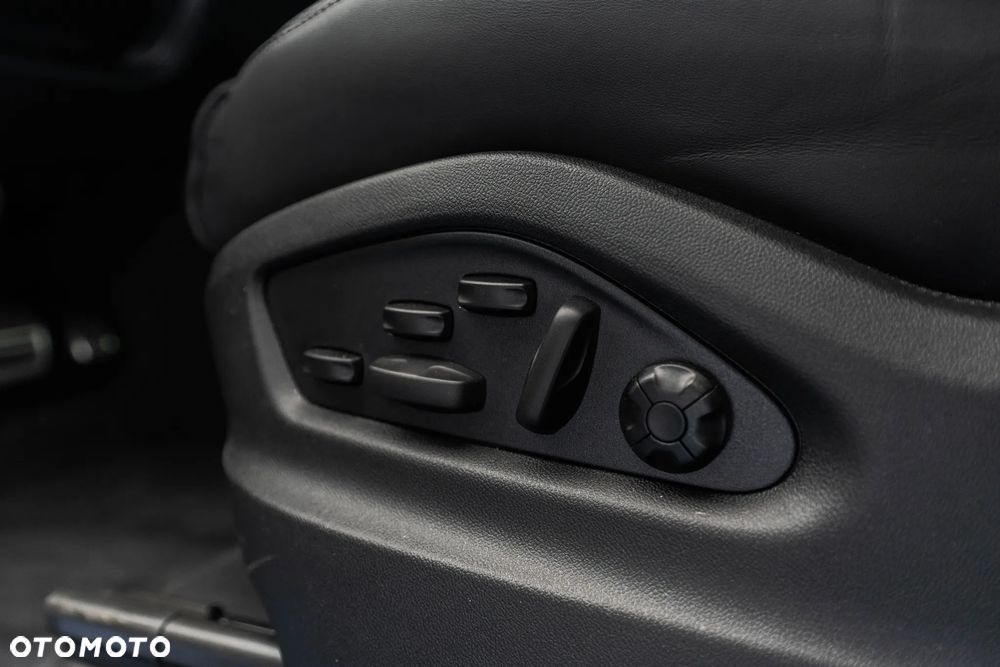 Porsche Cayenne S E-Hybrid PHEV Black Edition - 30