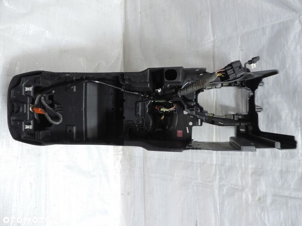 Ford Focus MK3 EUROPA Tunel środkowy grzanie foteli SD-0526-1024368-01 - 8