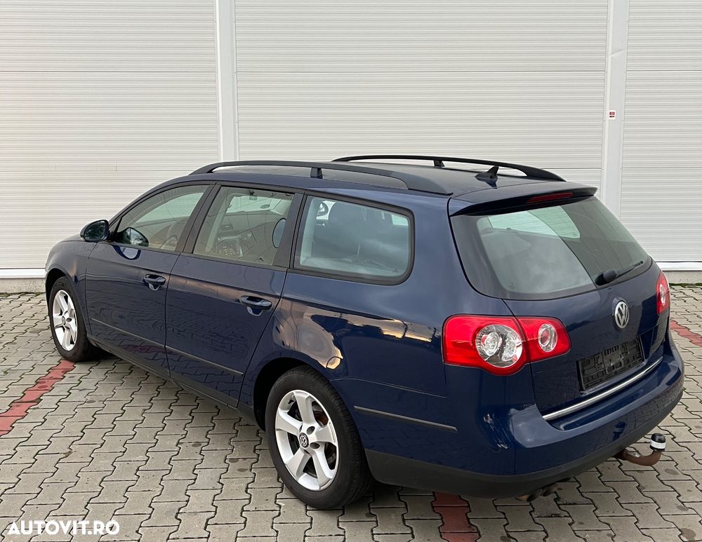 Volkswagen Passat - 4
