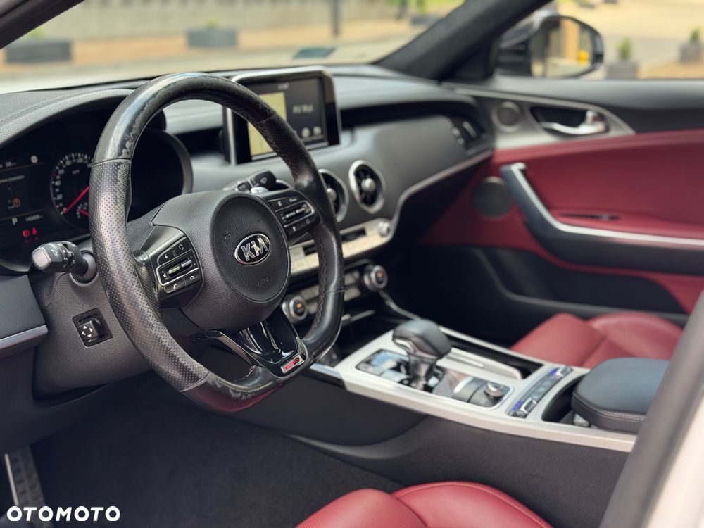 Kia Stinger 2.0 T-GDI GT Line - 18