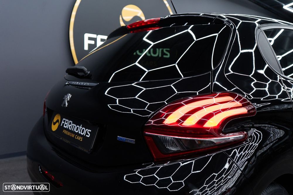 Peugeot 208 1.2 PureTech Style - 17