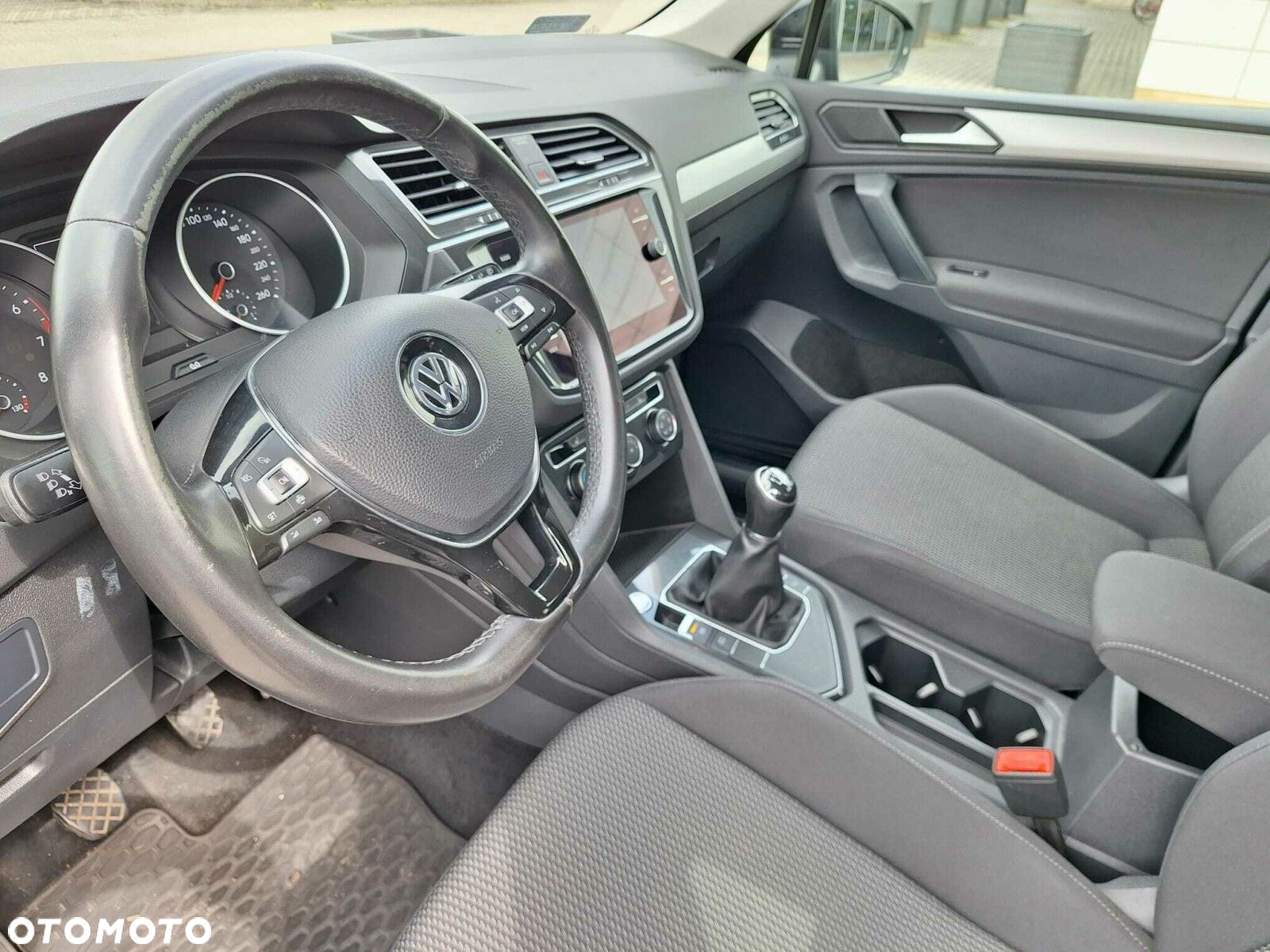Volkswagen Tiguan - 10