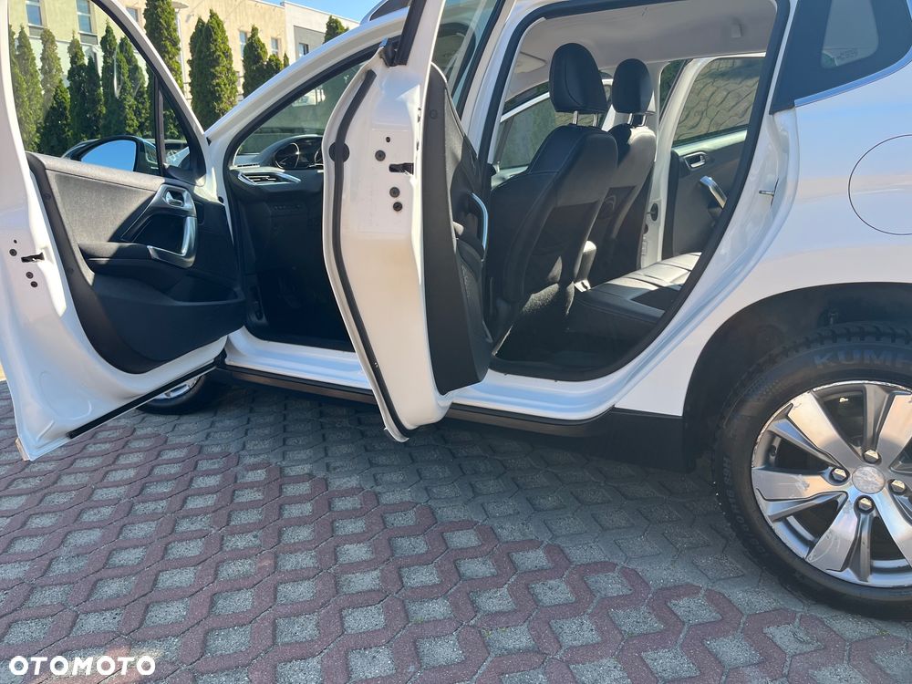Peugeot 2008 1.6 e-HDi Allure S&S - 14