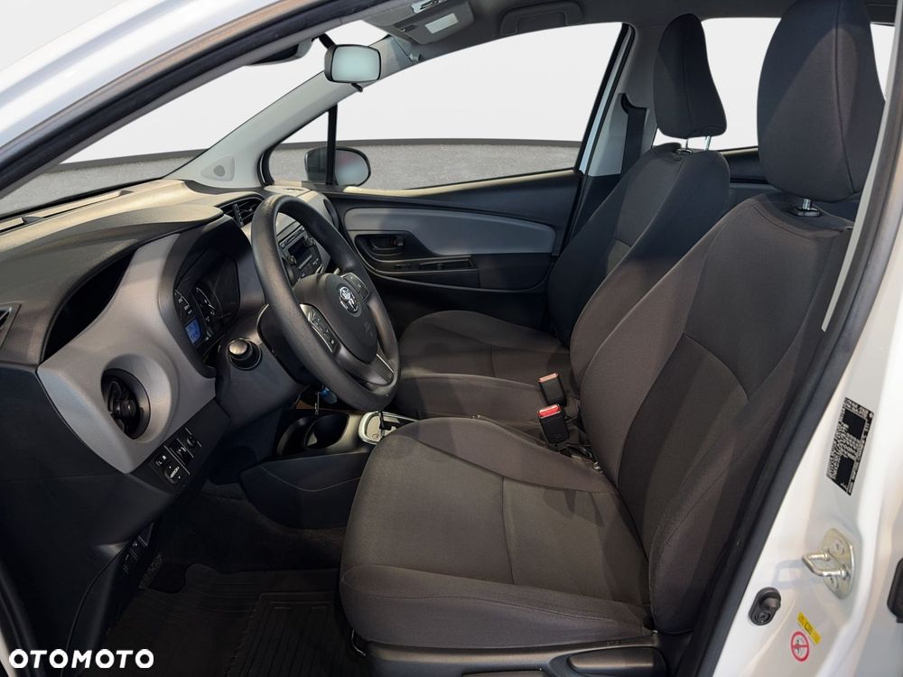 Toyota Yaris - 11