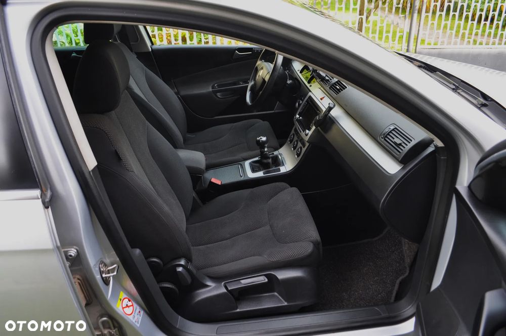 Volkswagen Passat 1.4 TSI Comfortline BlueMotion Technology - 25