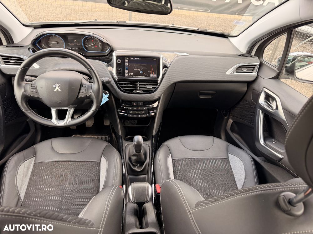 Peugeot 2008 PureTech 110 Stop&Start Allure - 11