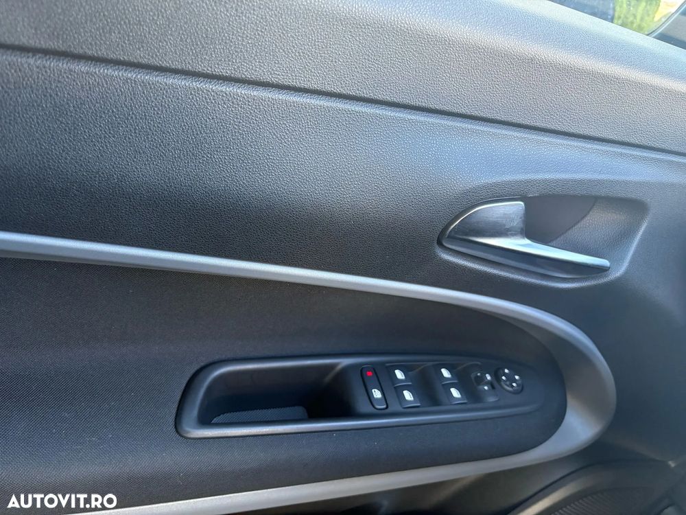 Jeep Avenger 1.2 MT6 Turbo Longitude - 9