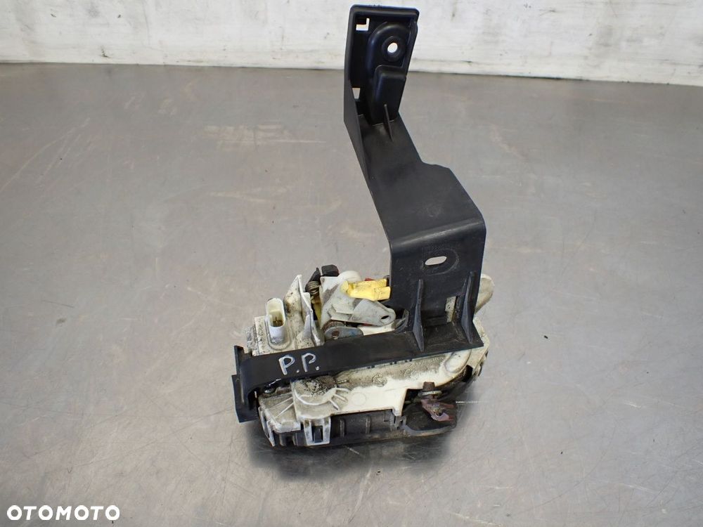 ZAMEK PRAWY PRZÓD DRZWI DODGE CALIBER - 1