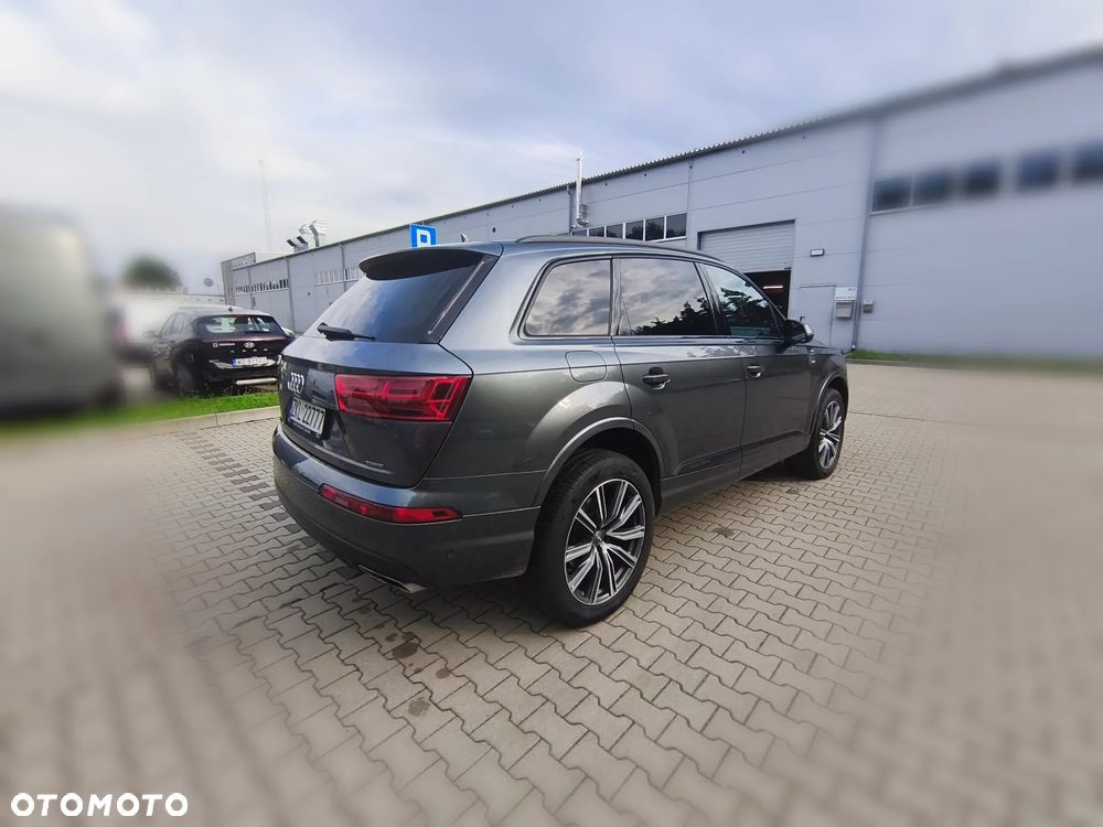 Audi Q7 - 9