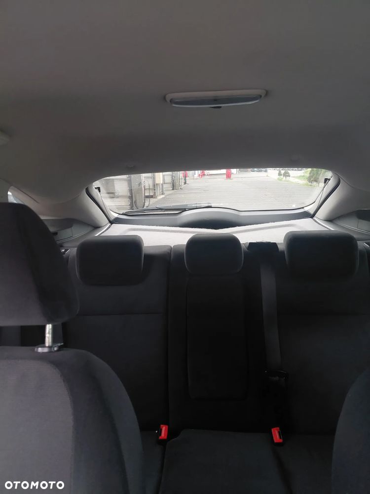 Ford Focus 1.8 TDCi Ghia - 33