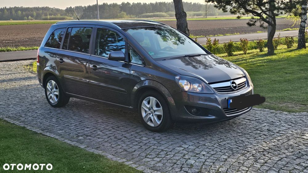 Opel Zafira 1.8 Family Plus - 2