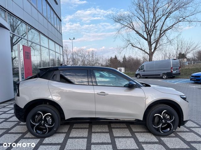Alfa Romeo Junior 1.2 mHEV Ti Q4 eDCT - 7