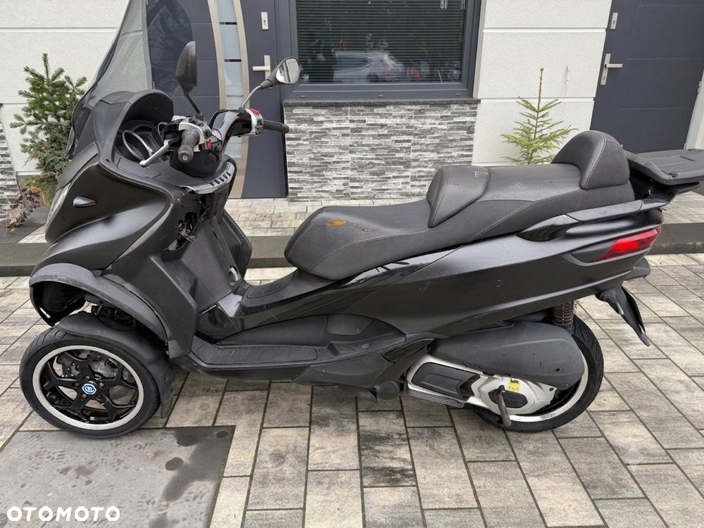 Piaggio MP-3 - 1