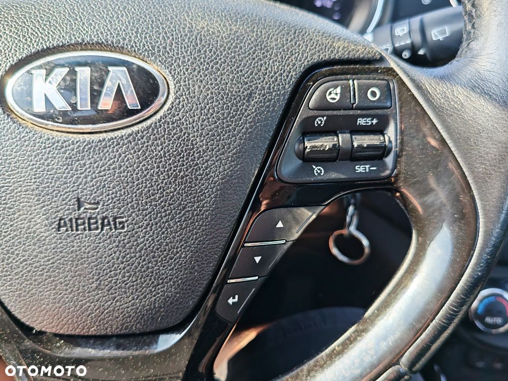 Kia Ceed 1.6 GDI L - 17