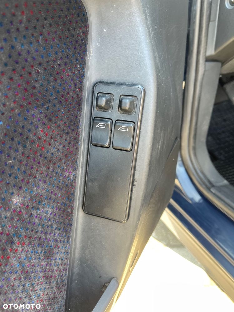 Volvo Seria 400 - 12