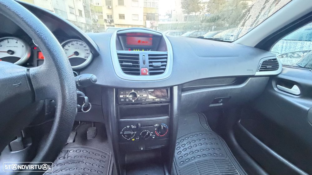 Peugeot 207 - 9