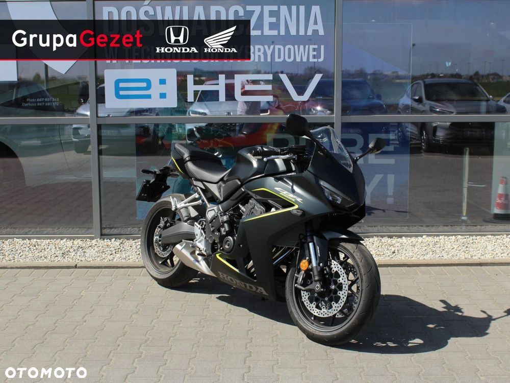 Honda CBR - 1