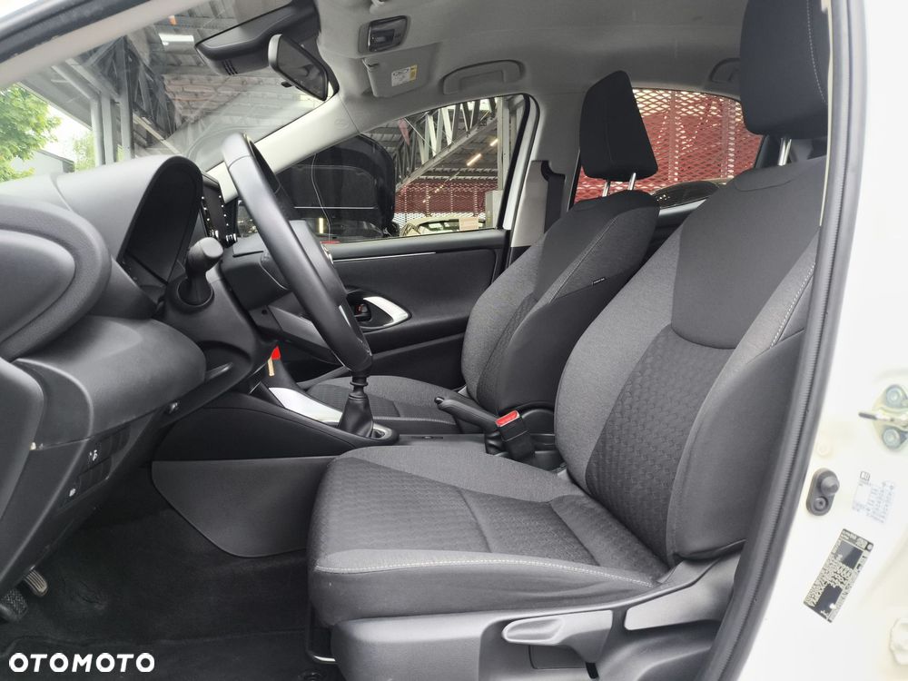 Toyota Yaris - 15