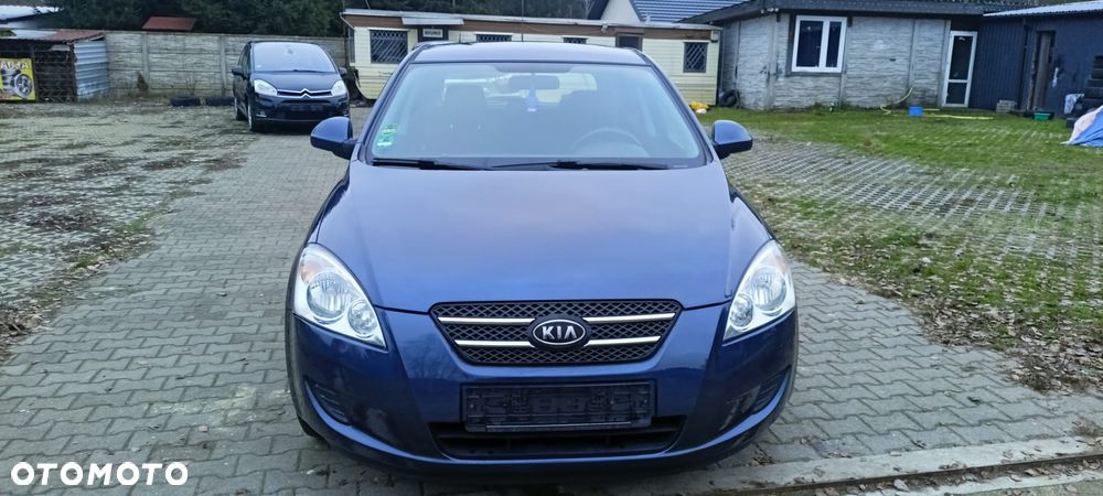 Kia Ceed 1.4 Comfort - 10