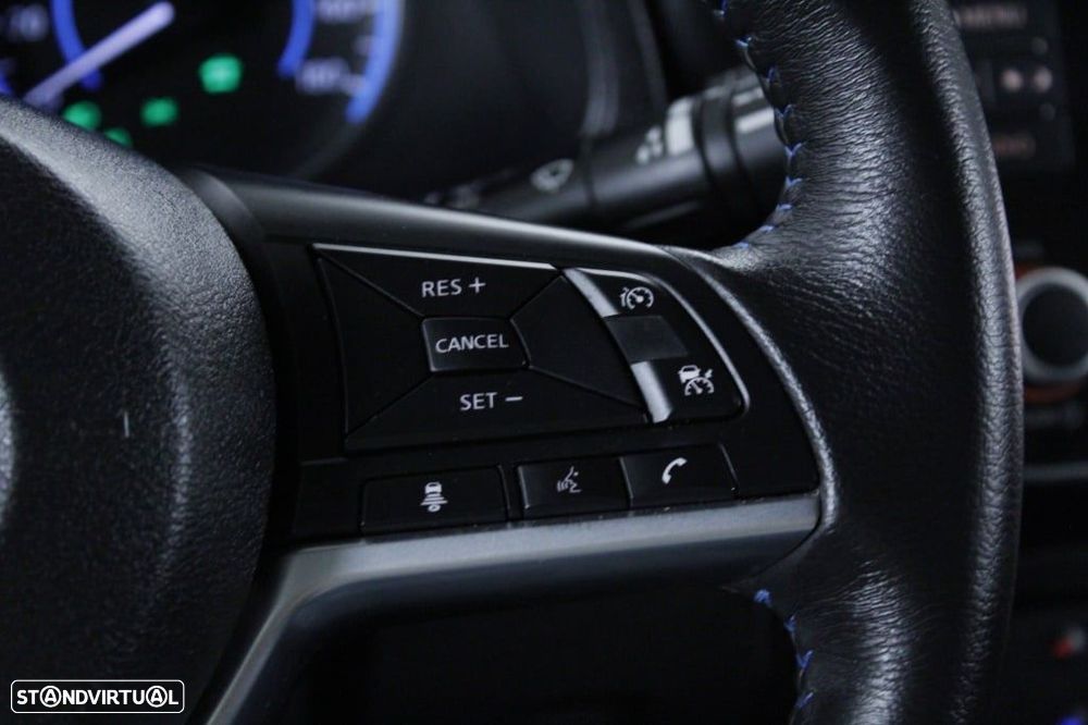 Nissan Leaf N-Connecta Two Tone - 24