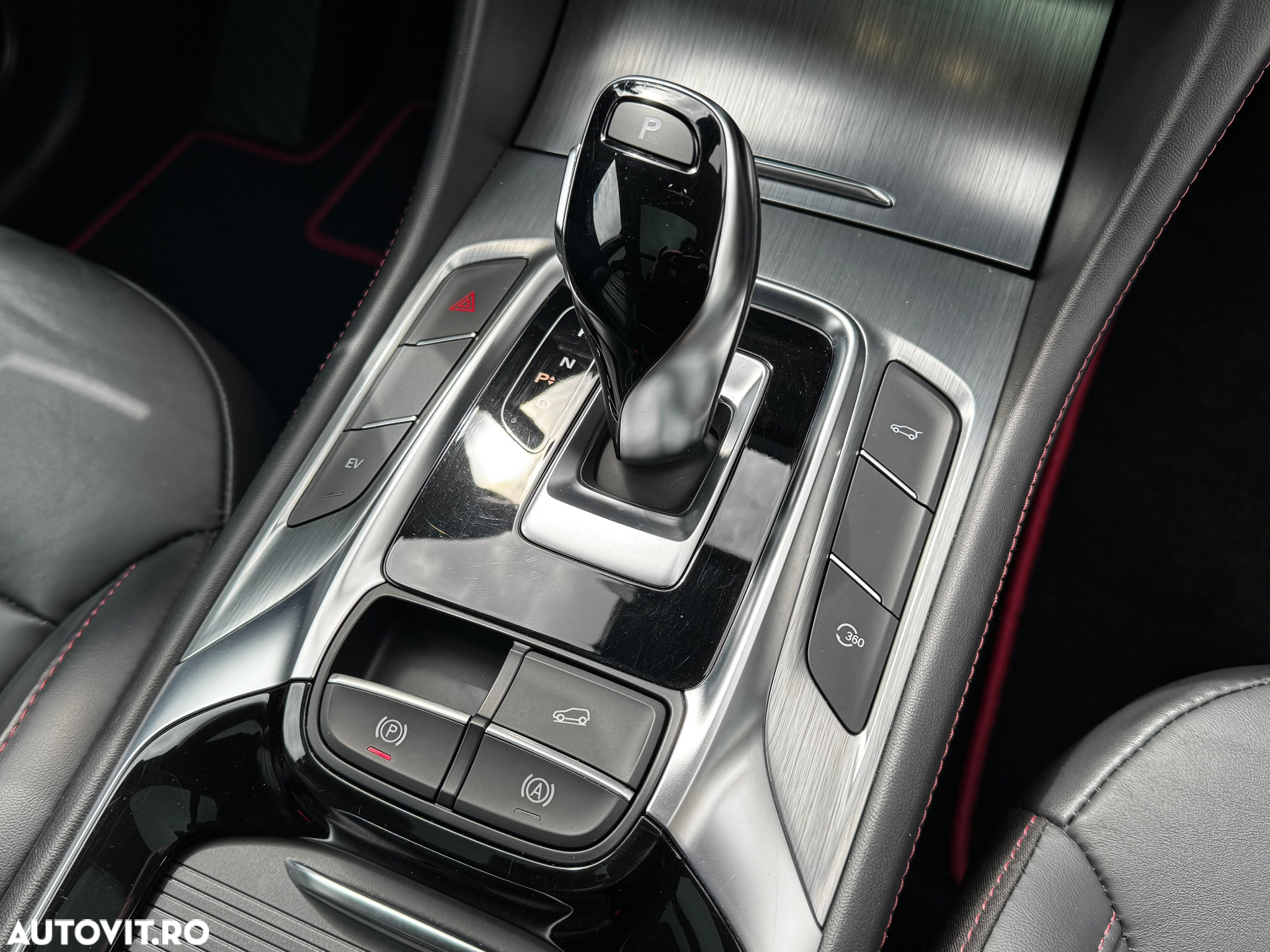 MG EHS 1.5T-GDI PHEV Luxury - 25