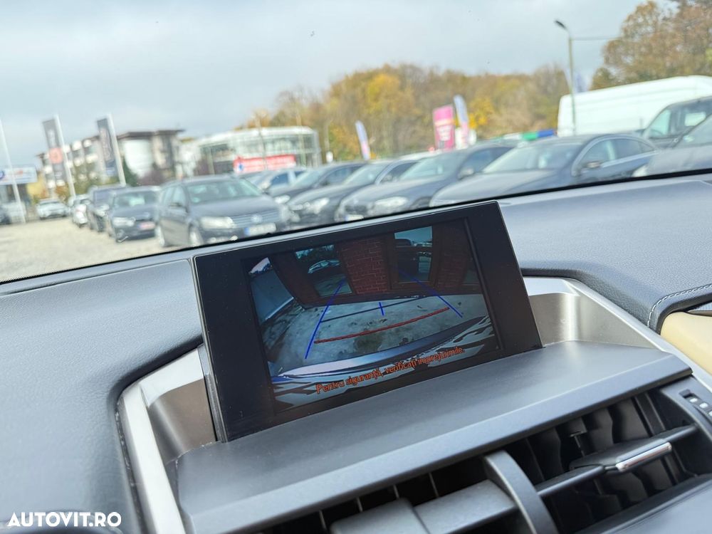 Lexus Seria NX ver-300h - 25