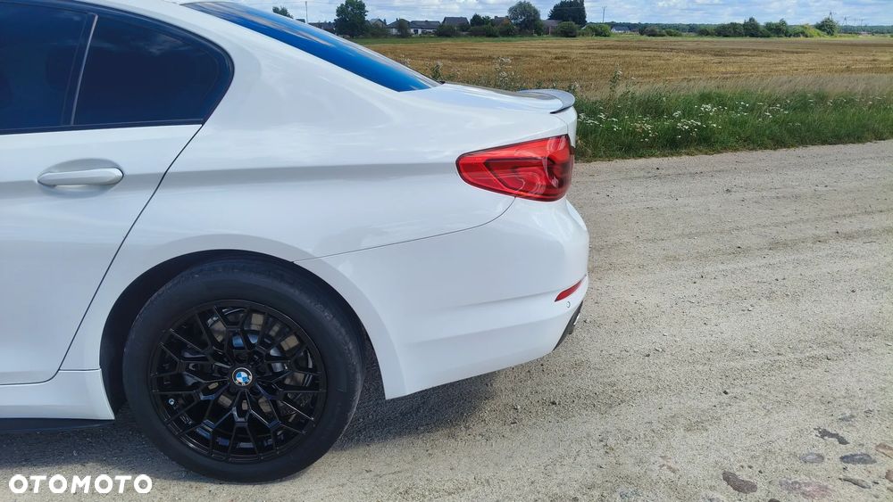 BMW Seria 5 520d xDrive Luxury Line sport - 9