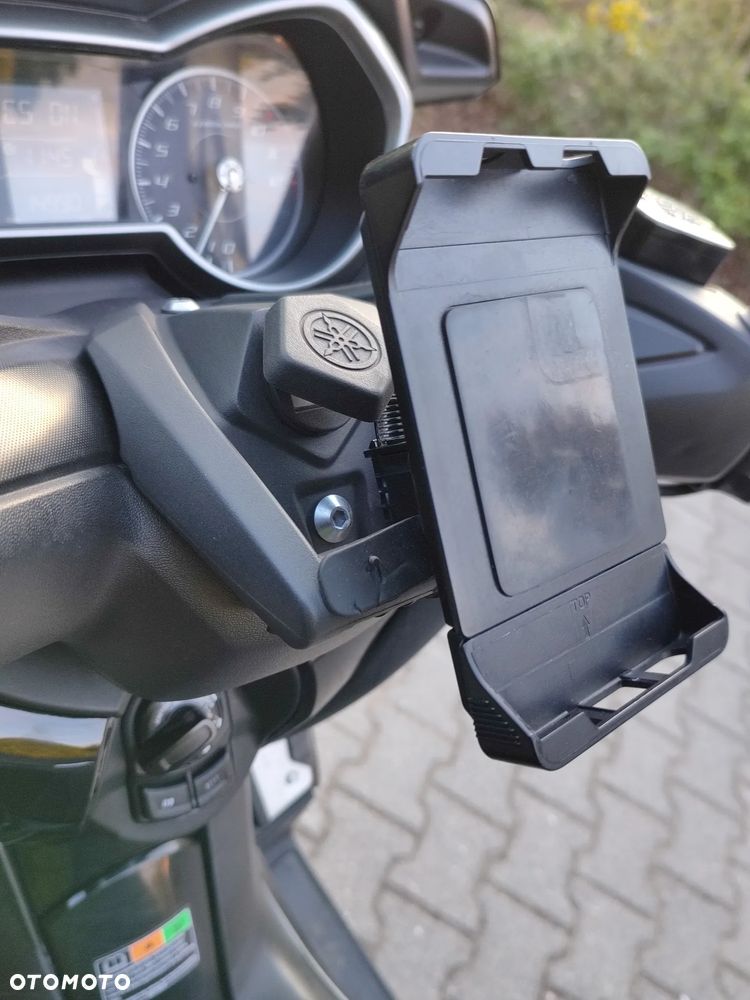 Yamaha X-max - 12