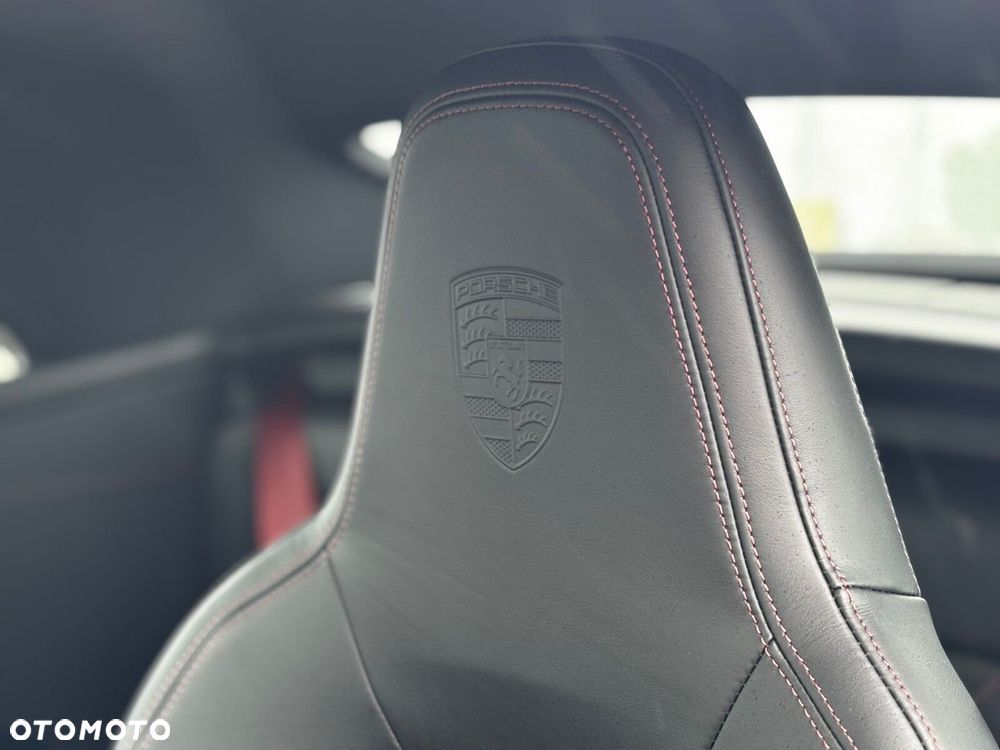 Porsche 911 - 33