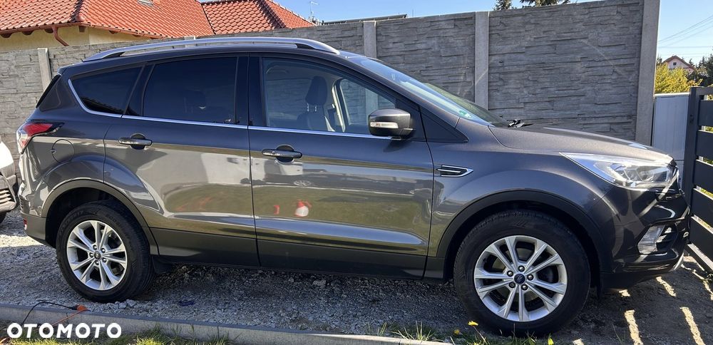 Ford Kuga 1.5 EcoBoost 2x4 Individual - 24
