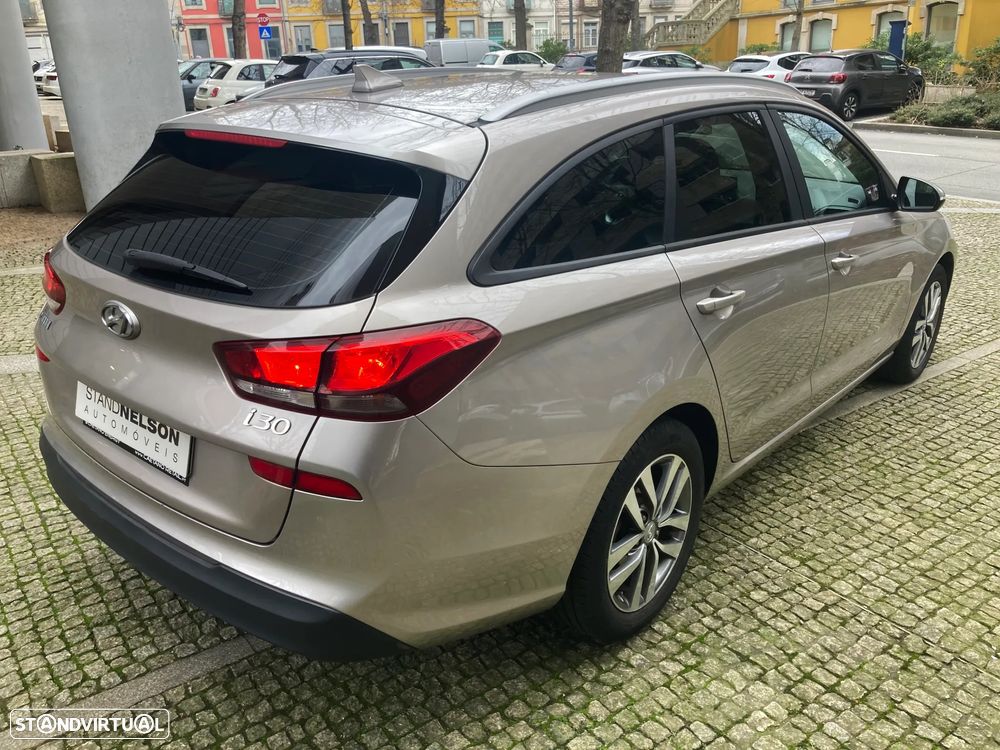 Hyundai i30 SW 1.6 CRDi Comfort+Navi - 6