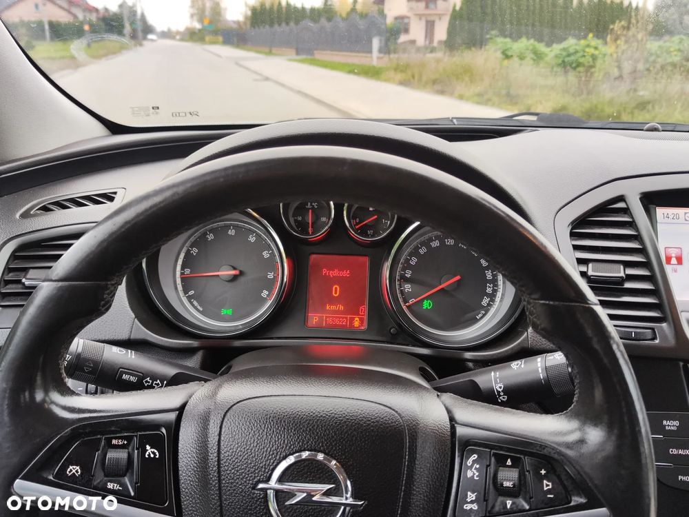 Opel Insignia - 32