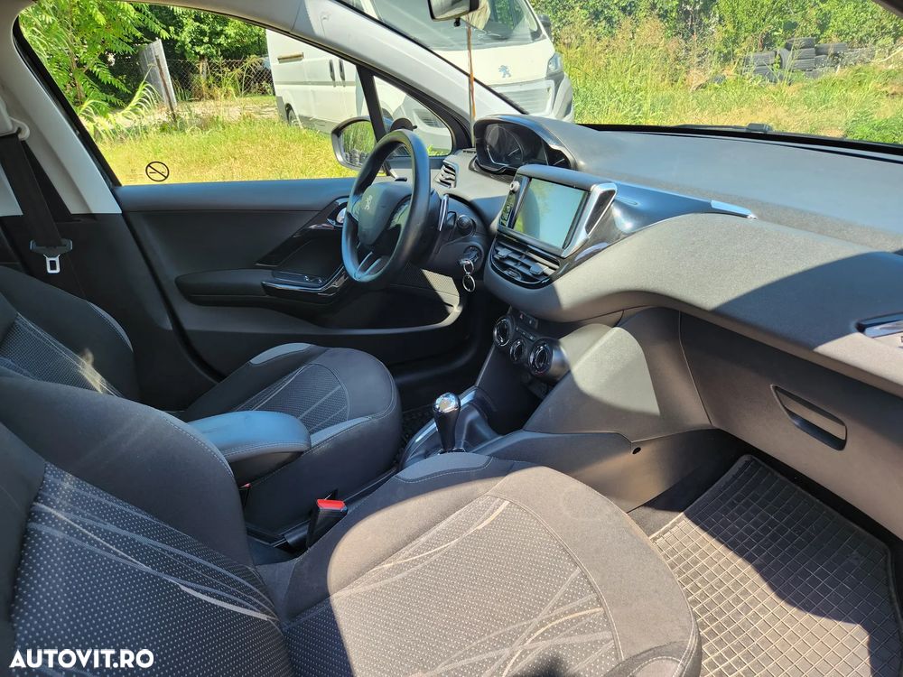 Peugeot 208 1.4 HDi FAP STT Active - 8