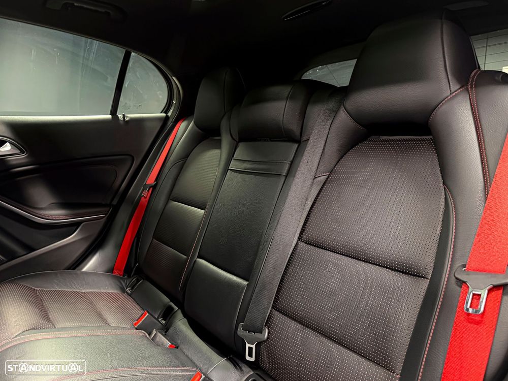 Mercedes-Benz GLA 45 AMG 4Matic - 11