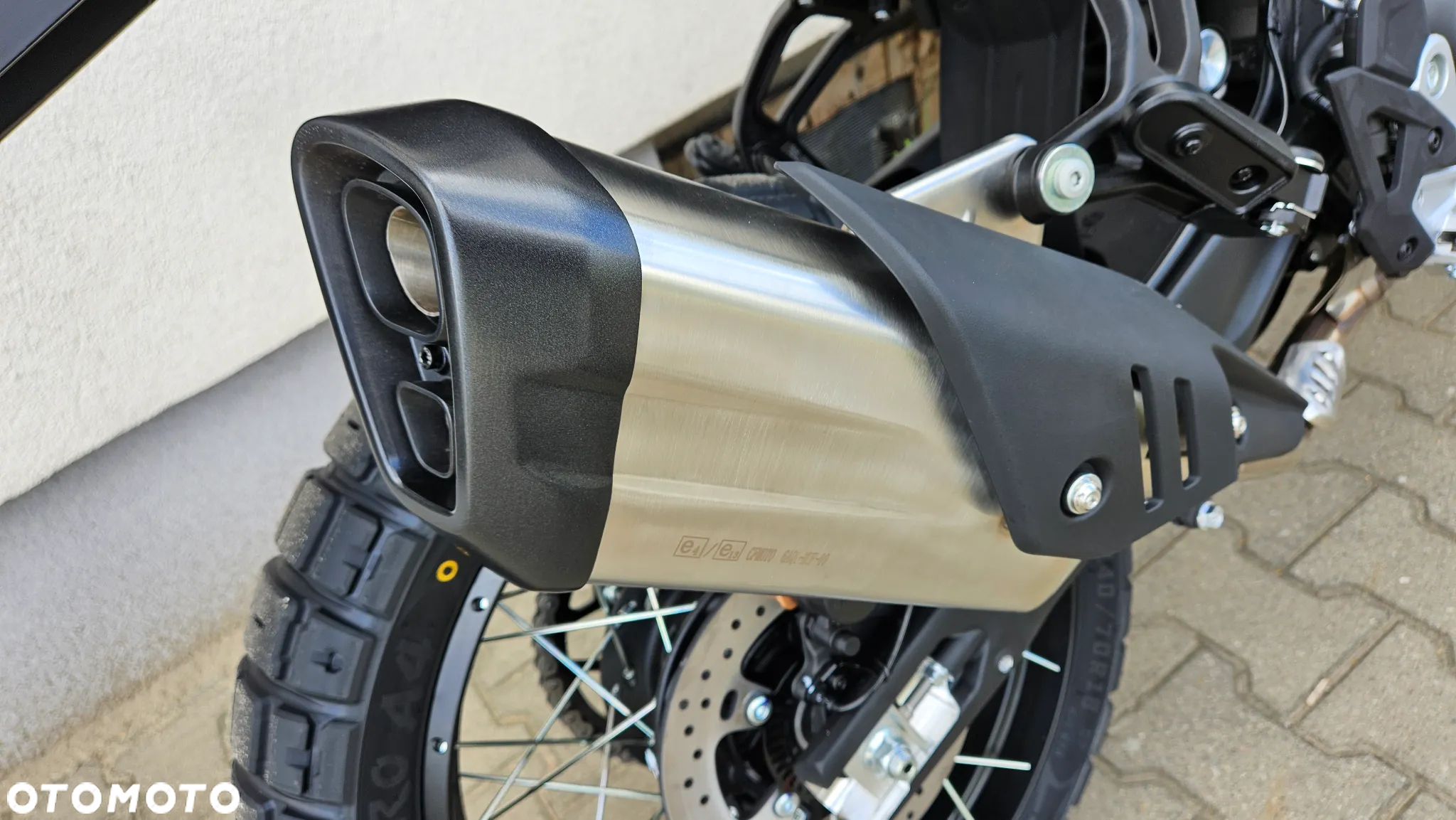 CFMoto MT - 10