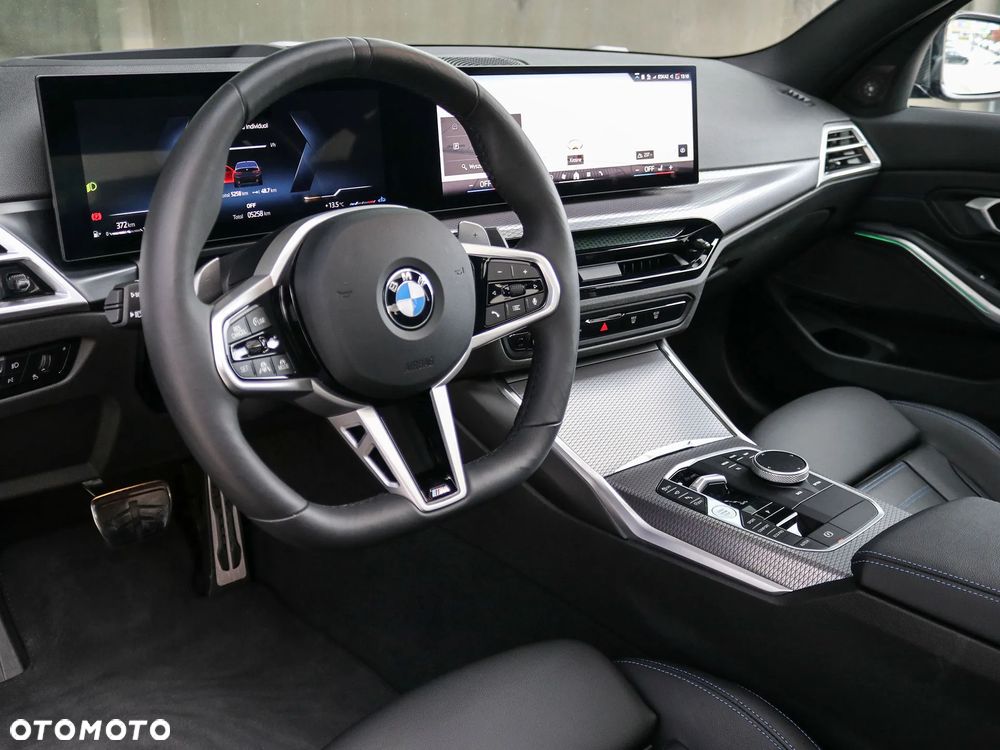 BMW Seria 3 320i xDrive M Sport - 26