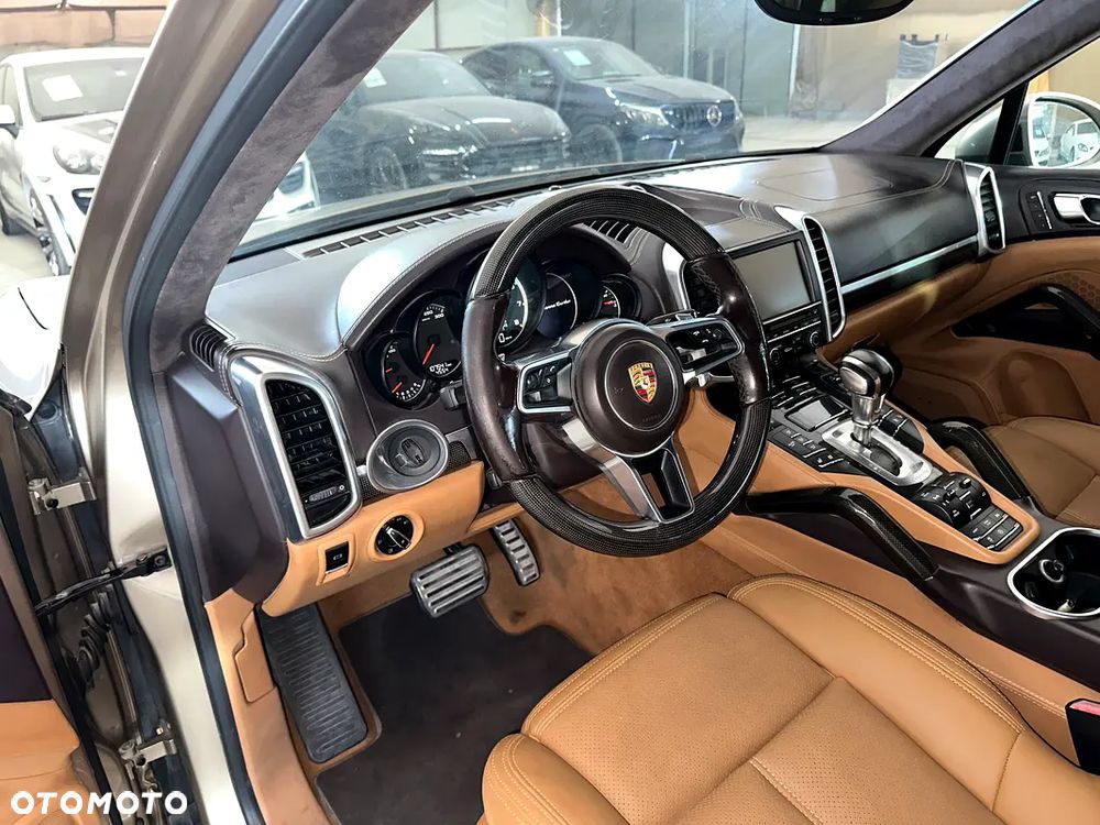 Porsche Cayenne Turbo - 7